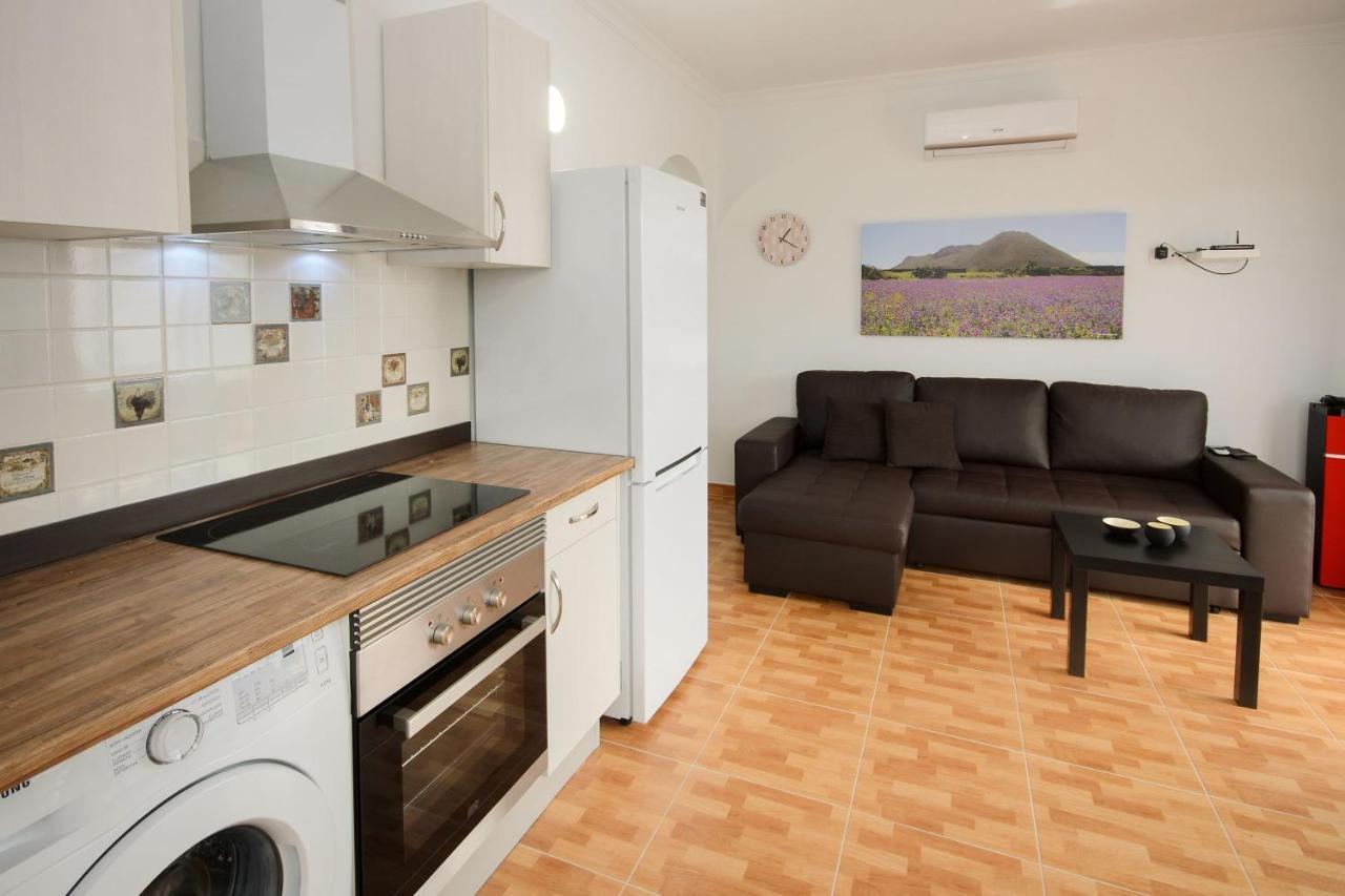 Ye Apartment *